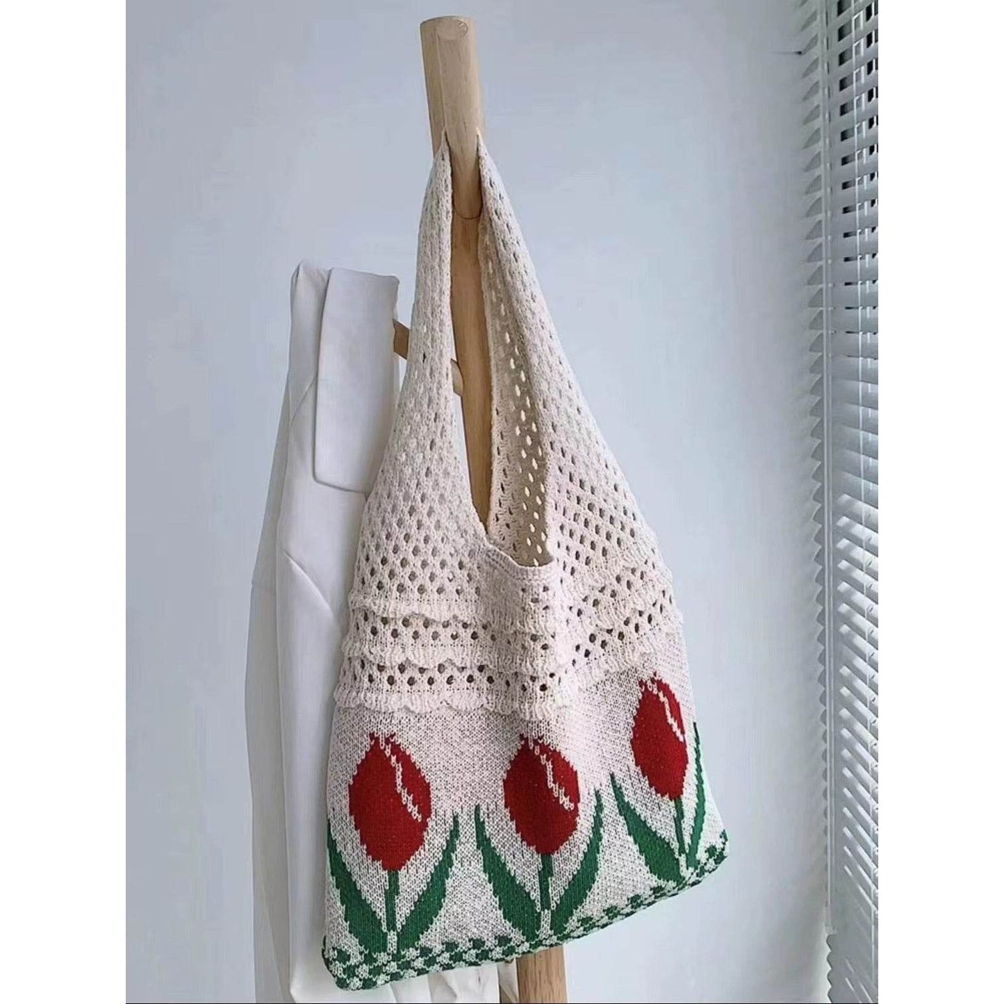 Aesthetic Bag With Boho Tulip Flower - Twist & Tassel